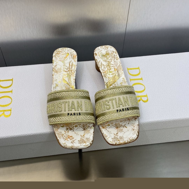 ch**an D*or slippers